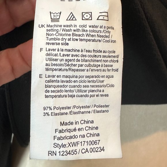 NEW WITH TAGS! HIGHLINE WOMANS OFF THE SHOULDER TOP - MEDIUM - Picture 2 of 5